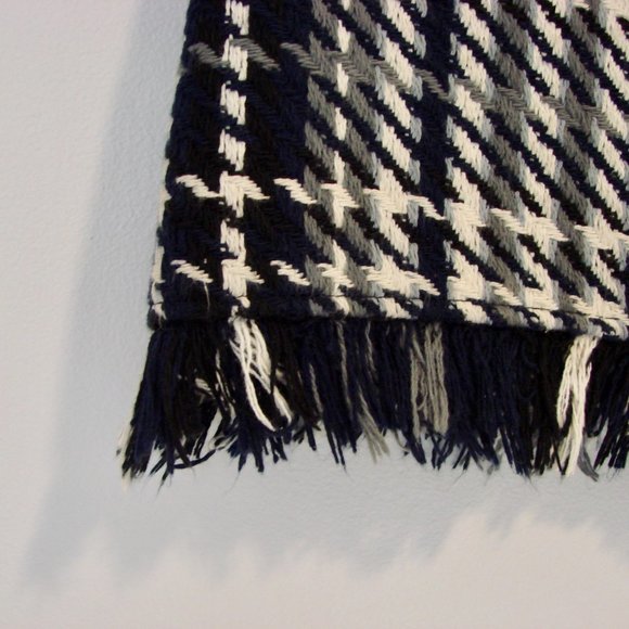 Zara Tweed Skirt Raw Hem Fringe Mini Skirt Black White Gray Plaid Size XS - Picture 10 of 14
